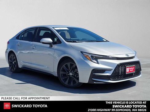 Used 2024 Toyota Corolla SE FWD image 1