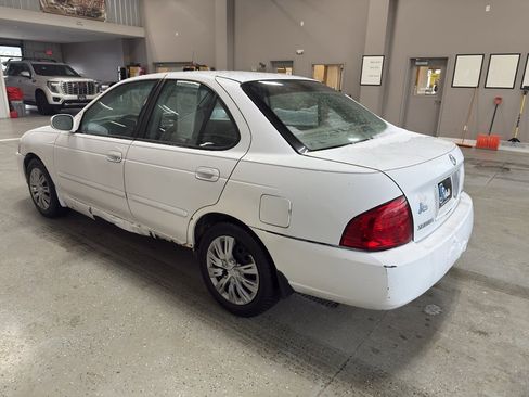 Used 2004 Nissan Sentra S image 4