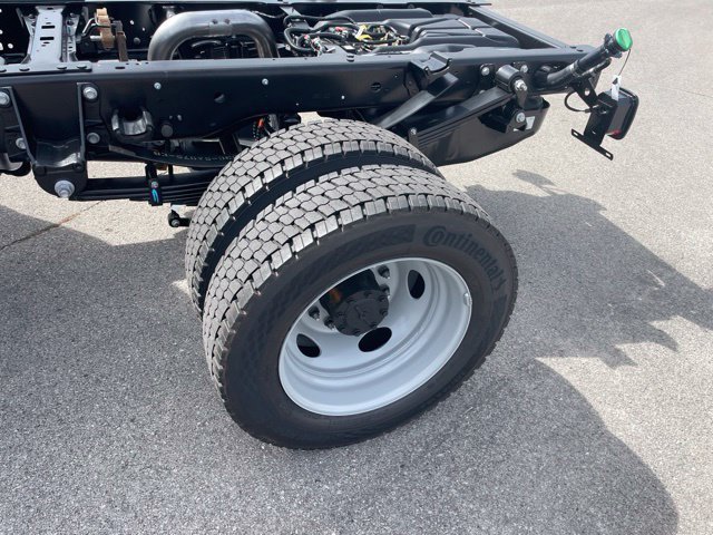 New 2027 Ford F550 4x4 Supercab Super Duty image 18