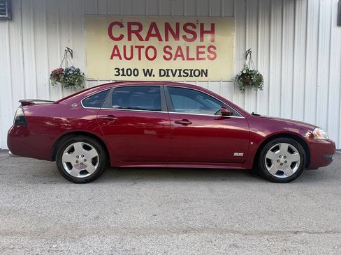 Used 2009 Chevrolet Impala SS w/ Convenience Package FWD image 2