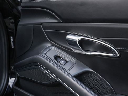 Used 2014 Porsche 911 Turbo S image 36