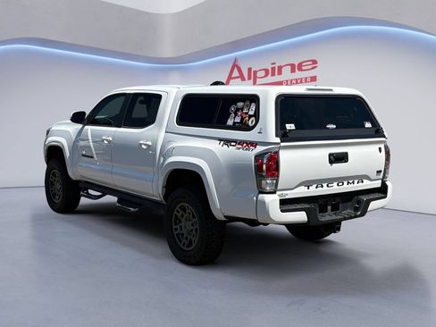 Used 2023 Toyota Tacoma TRD Sport AWD/4WD image 3