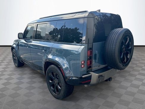 Used 2022 Land Rover Defender 110 X-Dynamic SE image 6