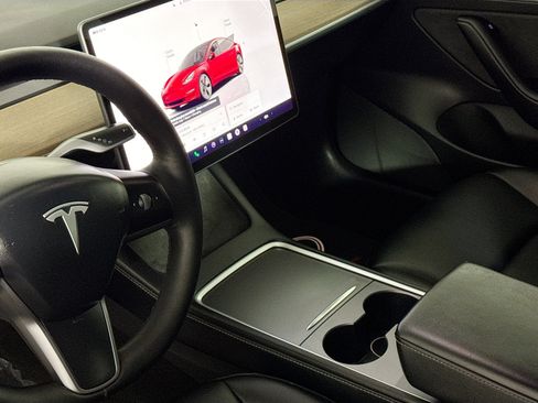 Used 2022 Tesla Model 3 Long Range AWD/4WD image 26