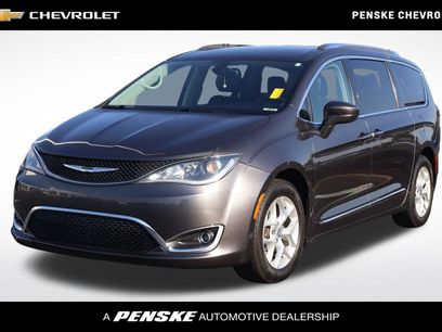 Used 2017 Chrysler Pacifica Touring-L Plus