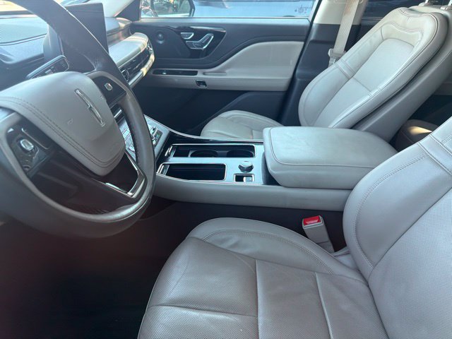 Used 2022 Lincoln Aviator Reserve w/ Equipment Group 201A RWD image 5