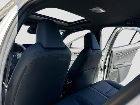 New 2025 Lexus UX 300h 300h Premium AWD image 6