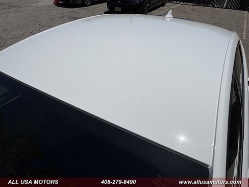 Used 2019 Ford Fusion SE FWD image 12