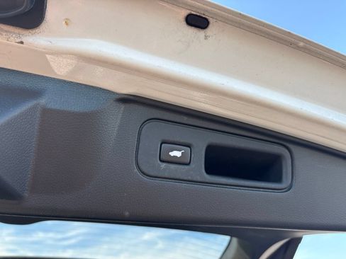 Used 2023 Honda Passport EX-L image 11