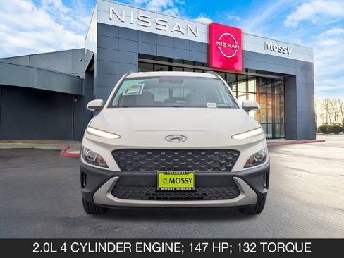 Used 2023 Hyundai Kona SEL image 4