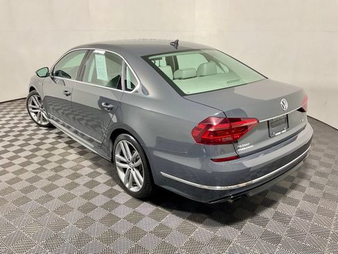 Used 2017 Volkswagen Passat 1.8T R-Line FWD image 11