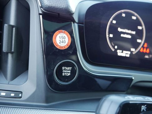 Used 2024 Porsche Cayenne image 46