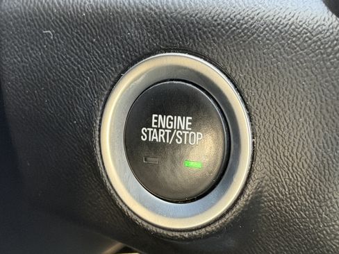 Used 2018 GMC Terrain SLE image 30