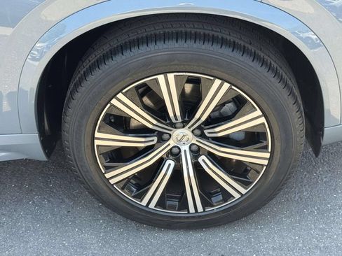 Certified 2023 Volvo XC90 B5 Core w/ Climate Package AWD/4WD image 6