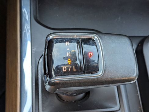 Used 2023 Chevrolet Silverado 1500 High Country image 25