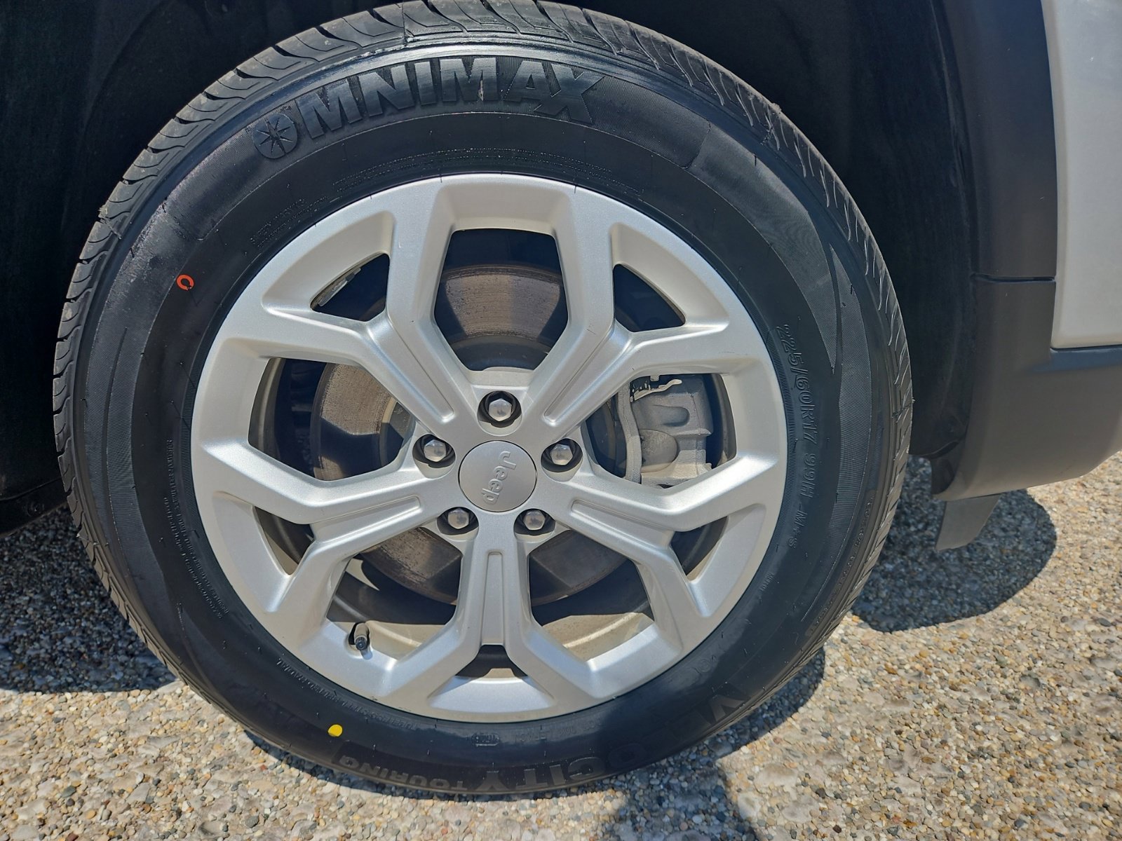 Used 2024 Jeep Compass Latitude AWD/4WD image 10