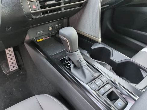 Used 2026 Toyota Camry SE image 20