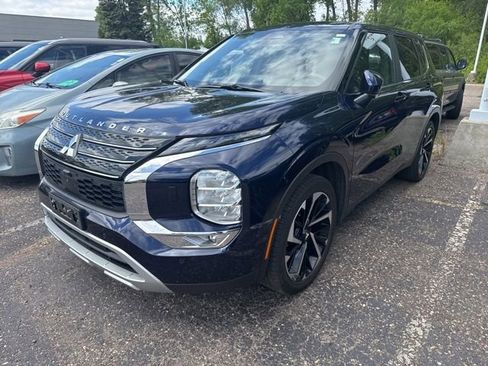 Used 2023 Mitsubishi Outlander SE AWD/4WD image 4