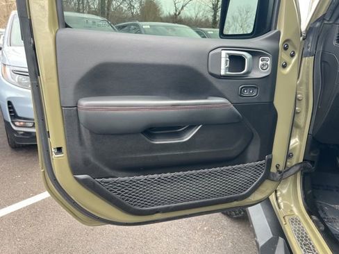 Used 2025 Jeep Wrangler Unlimited Rubicon w/ XTREMEE 35" Tire Package image 4