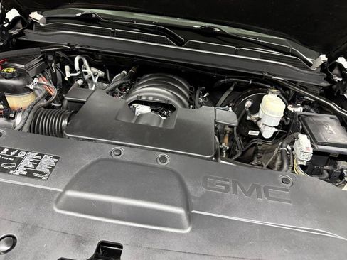 Used 2019 GMC Yukon XL Denali w/ Open Road Package AWD/4WD image 47