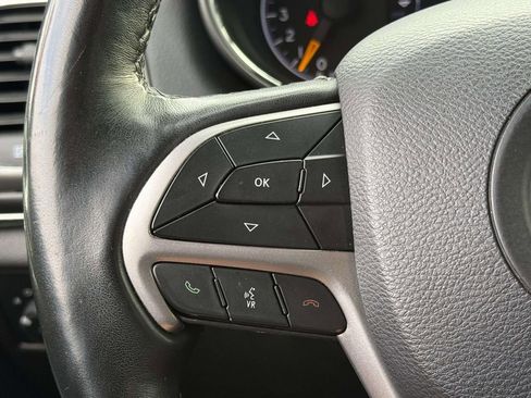 Used 2019 Jeep Grand Cherokee Limited image 28