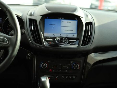 Used 2019 Ford Escape Titanium image 37