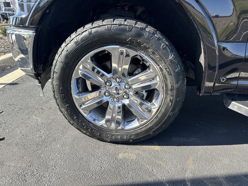 Used 2019 Ford F150 Lariat w/ Equipment Group 502A Luxury image 13