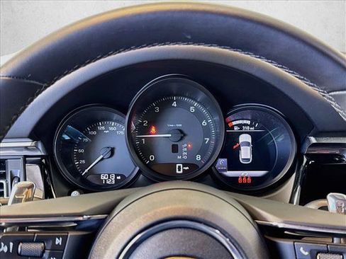 Certified 2025 Porsche Macan Turbo AWD/4WD image 15