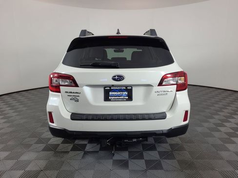 Used 2017 Subaru Outback 2.5i Premium AWD/4WD image 4