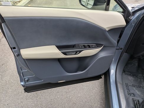 Used 2023 Lexus RZ 450e Premium image 13