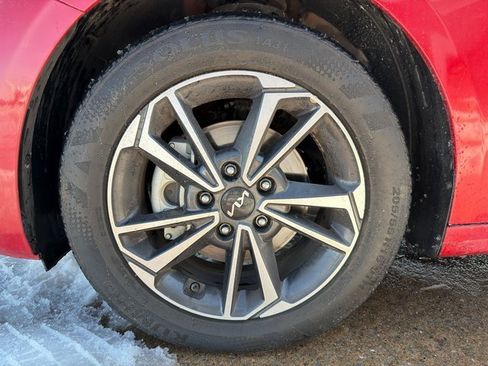 Used 2024 Kia Forte LXS image 9