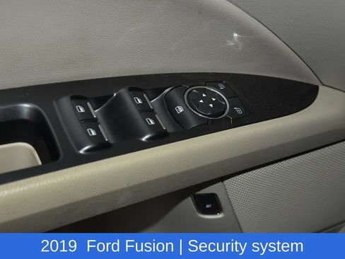 Used 2019 Ford Fusion SEL FWD image 23