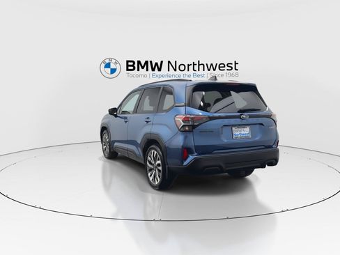 Used 2025 Subaru Forester Touring AWD/4WD image 13