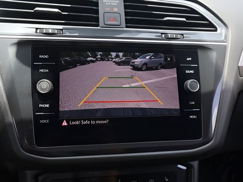 Certified 2025 Volkswagen Tiguan S AWD/4WD image 25