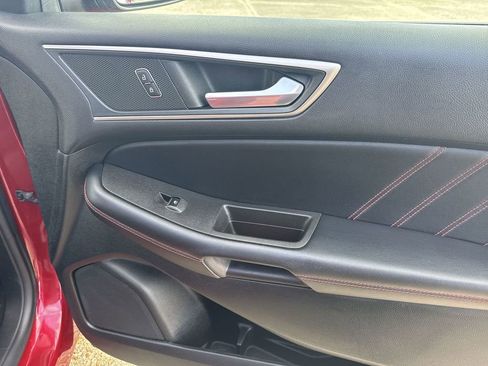 Used 2022 Ford Edge ST-Line image 32