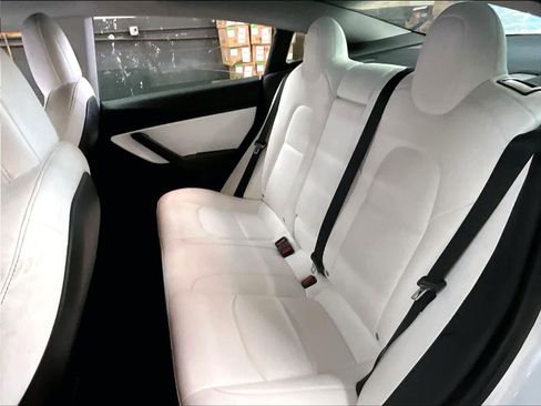 Used 2020 Tesla Model 3 Standard Range image 27