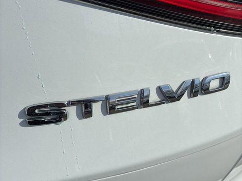 Used 2024 Alfa Romeo Stelvio Sprint image 12