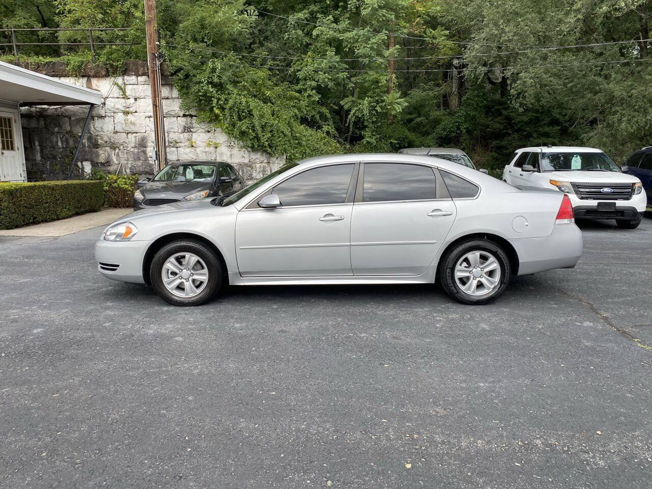 Used 2015 Chevrolet Impala Limited LS FWD image 2