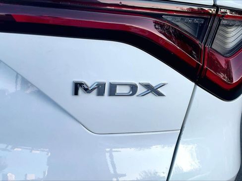 Used 2023 Acura MDX A-Spec image 11