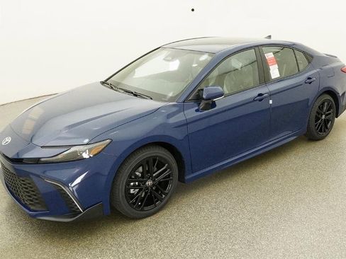New 2026 Toyota Camry SE image 14