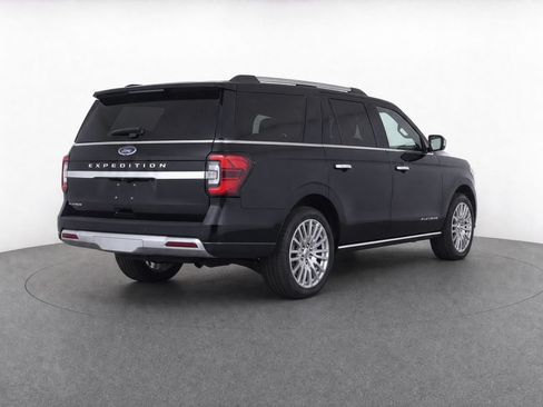 Used 2023 Ford Expedition Platinum AWD/4WD image 4