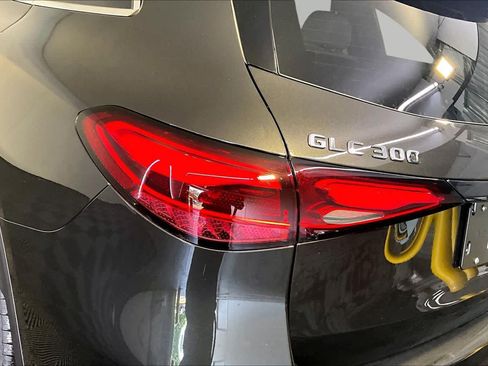 New 2027 Mercedes-Benz GLC 300 4MATIC image 5