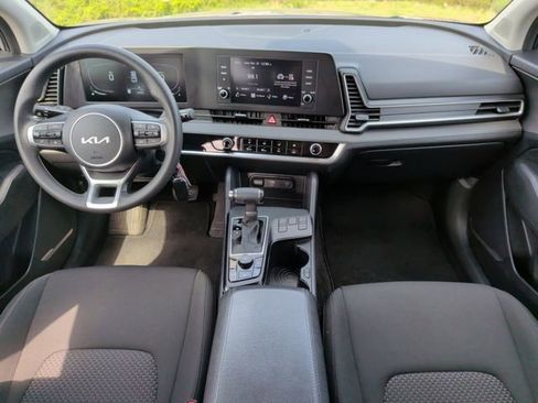 Used 2024 Kia Sportage LX image 26