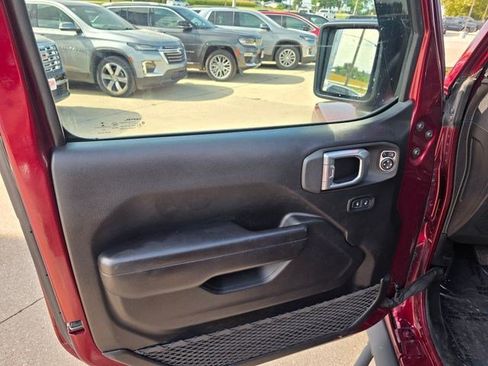 Used 2021 Jeep Gladiator Sport AWD/4WD image 19