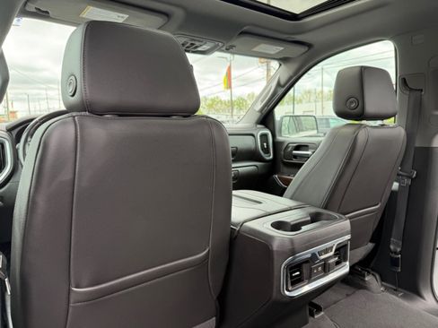 Used 2020 GMC Sierra 1500 SLT w/ SLT Premium Plus Package AWD/4WD image 31