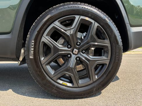 Used 2025 Rivian R1S Adventure AWD/4WD image 43