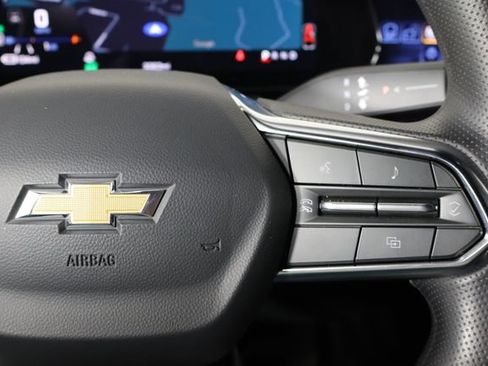 Used 2025 Chevrolet Equinox EV LT FWD image 10