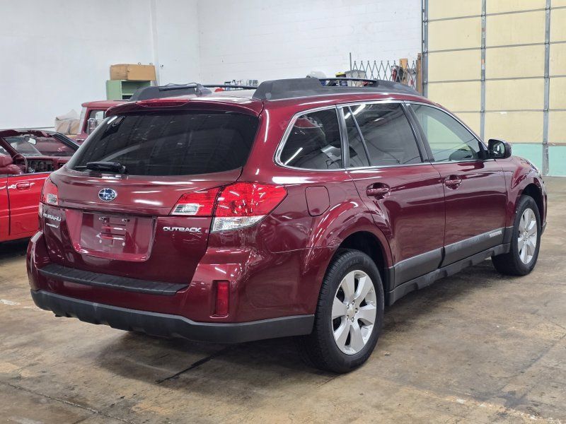 Used 2011 Subaru Outback 2.5i Premium AWD/4WD image 17