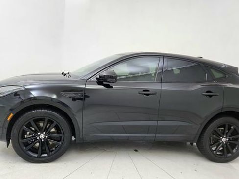Used 2024 Jaguar E-PACE R-Dynamic SE image 3