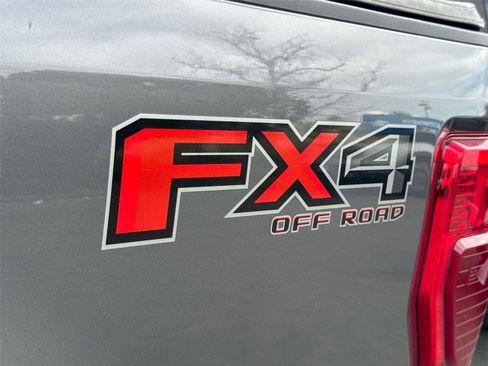 Certified 2022 Ford F350 Lariat w/ Lariat Ultimate Package image 10